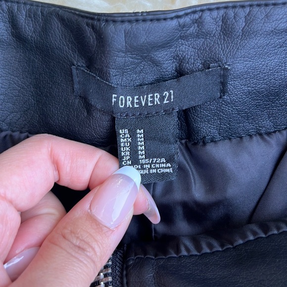 4 FOR $25 - NWT Faux Leather Mini Skirt - Picture 4 of 5